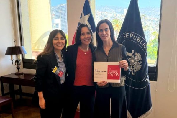Fundación APA se reúne con la Presidenta del Senado